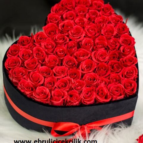 Kalp Kutuda 60 gül