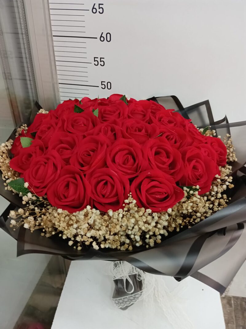 41 adet Yapay Kırmızı Gül Buketi