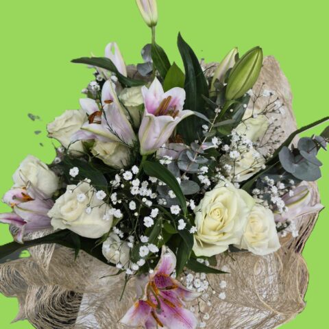 Pembe Lilyum ve Beyaz Gül